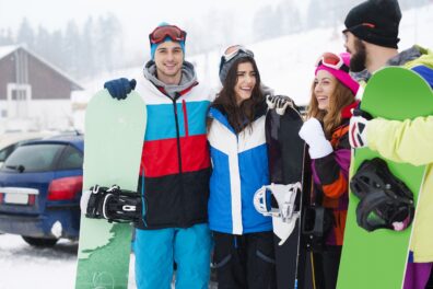 Jeunes en vacances au ski